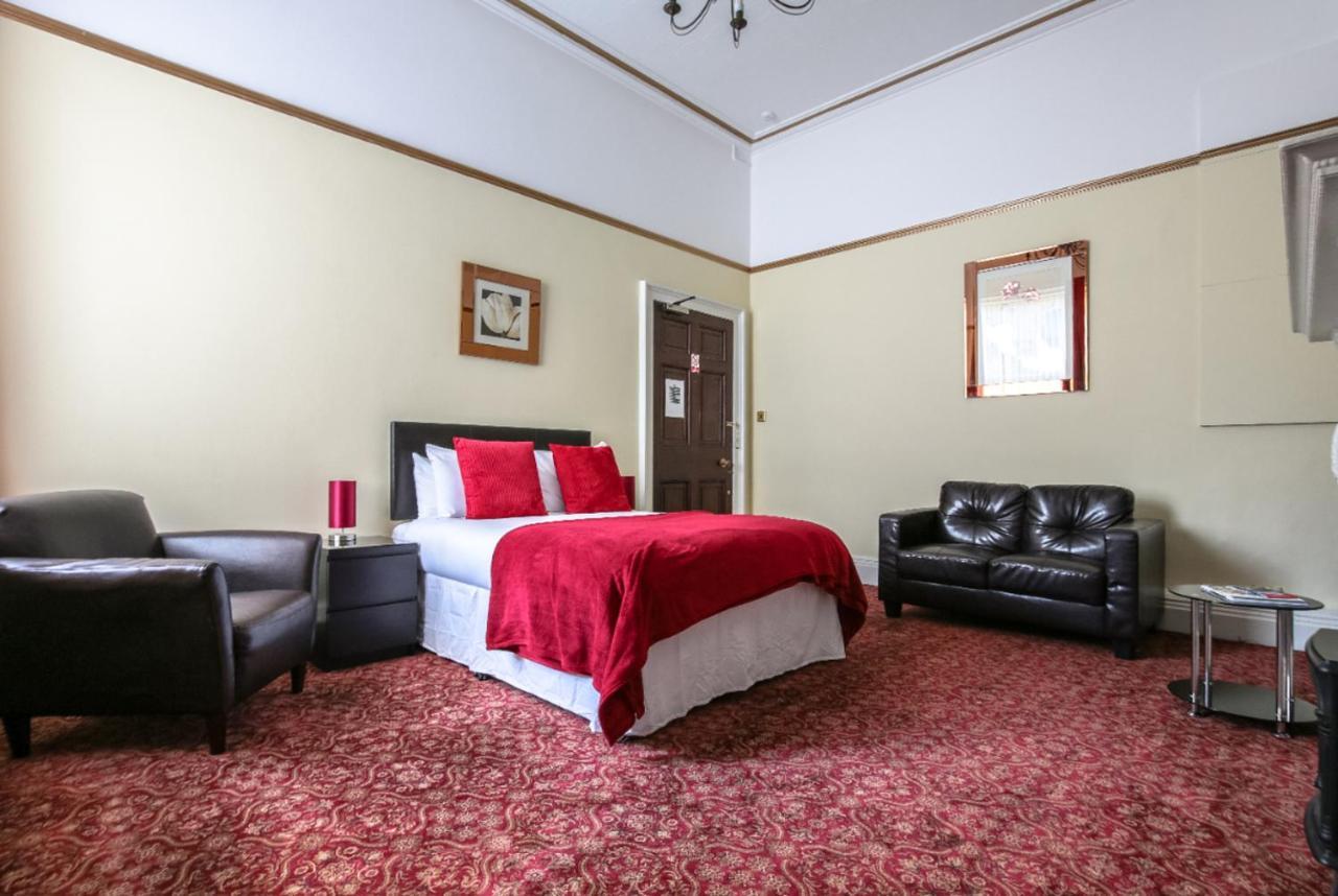- Rodney Street Apartment